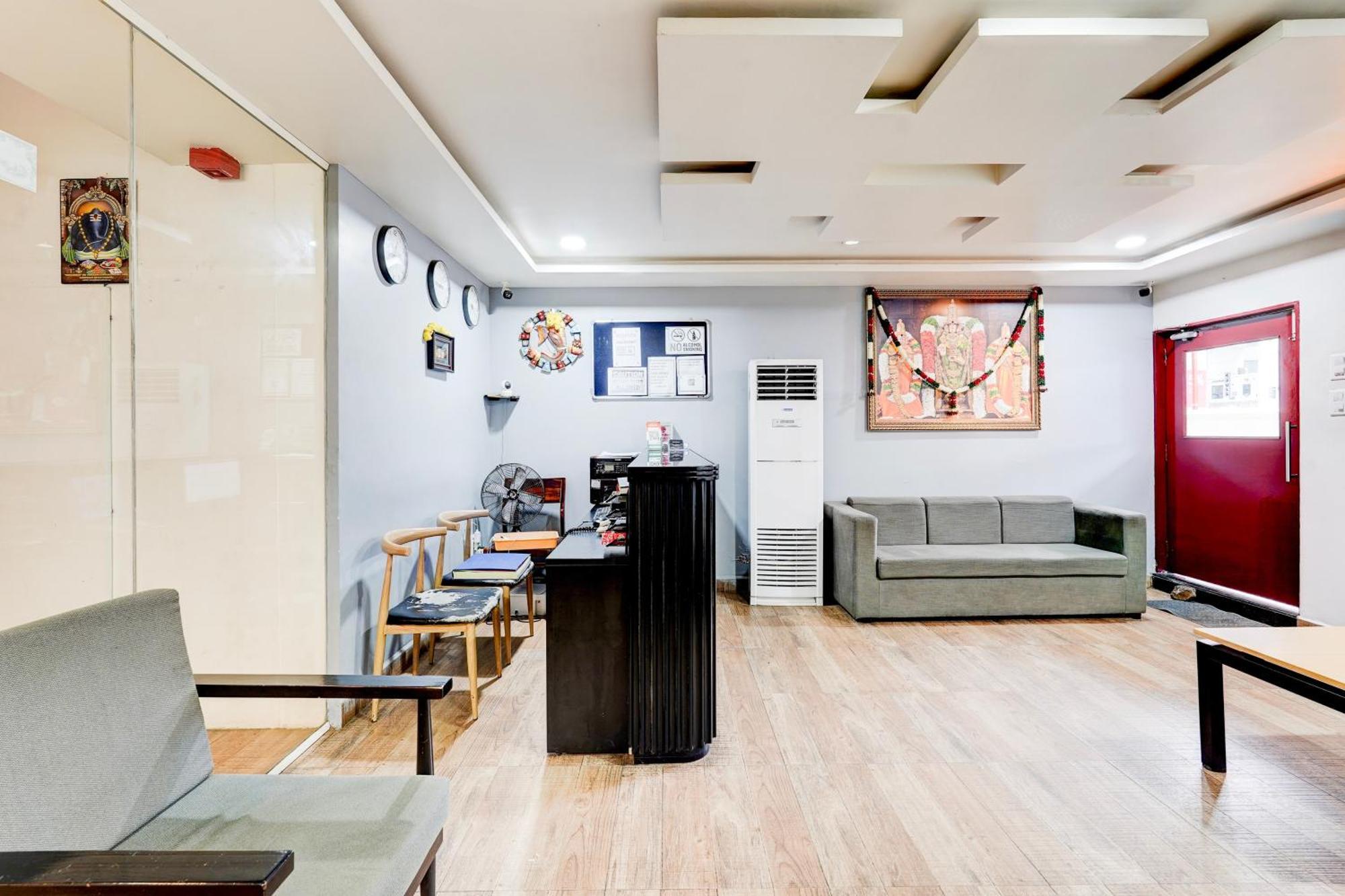 Super Townhouse 4* Tirupati