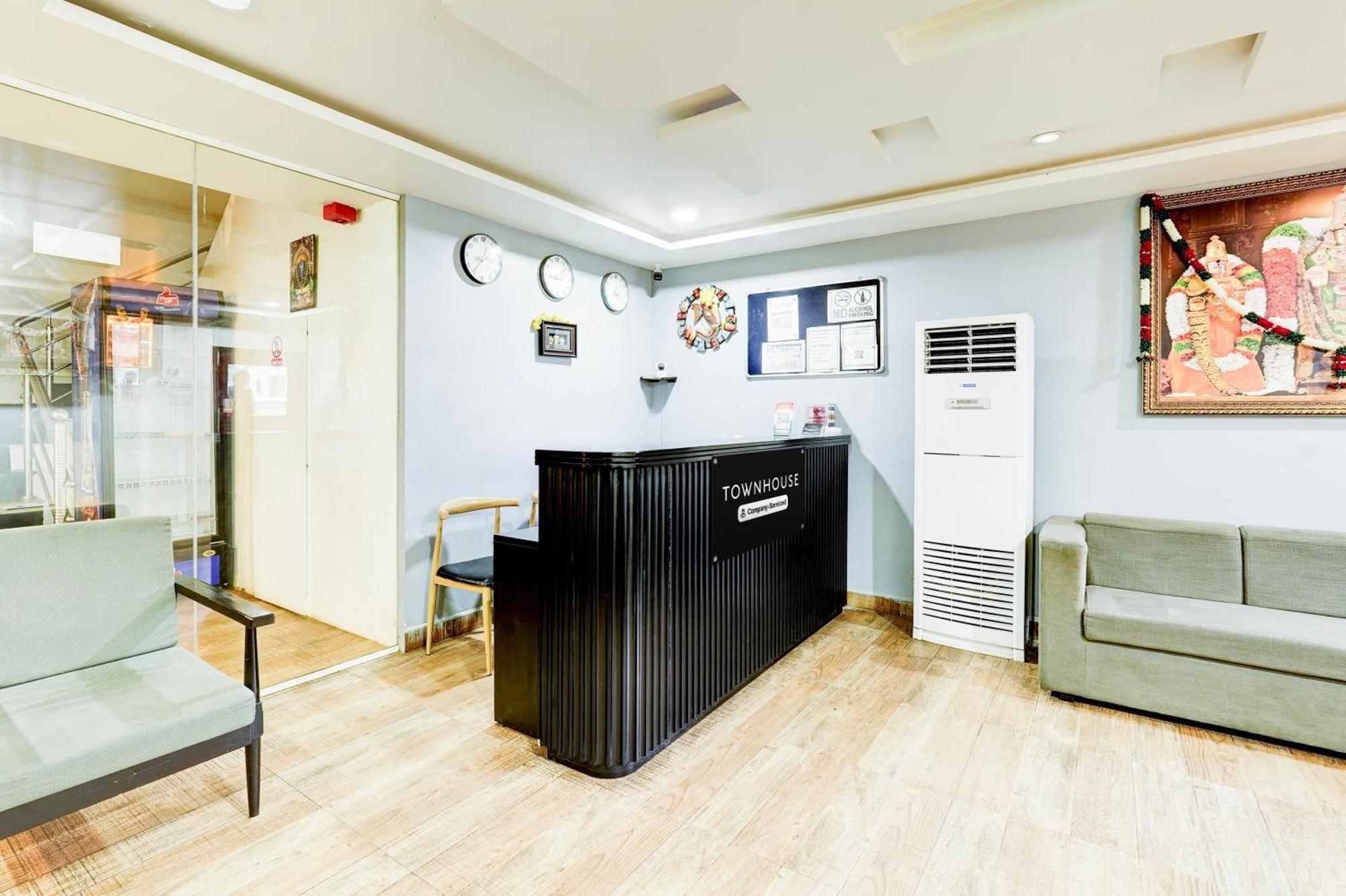 Super Townhouse Hotel 4*