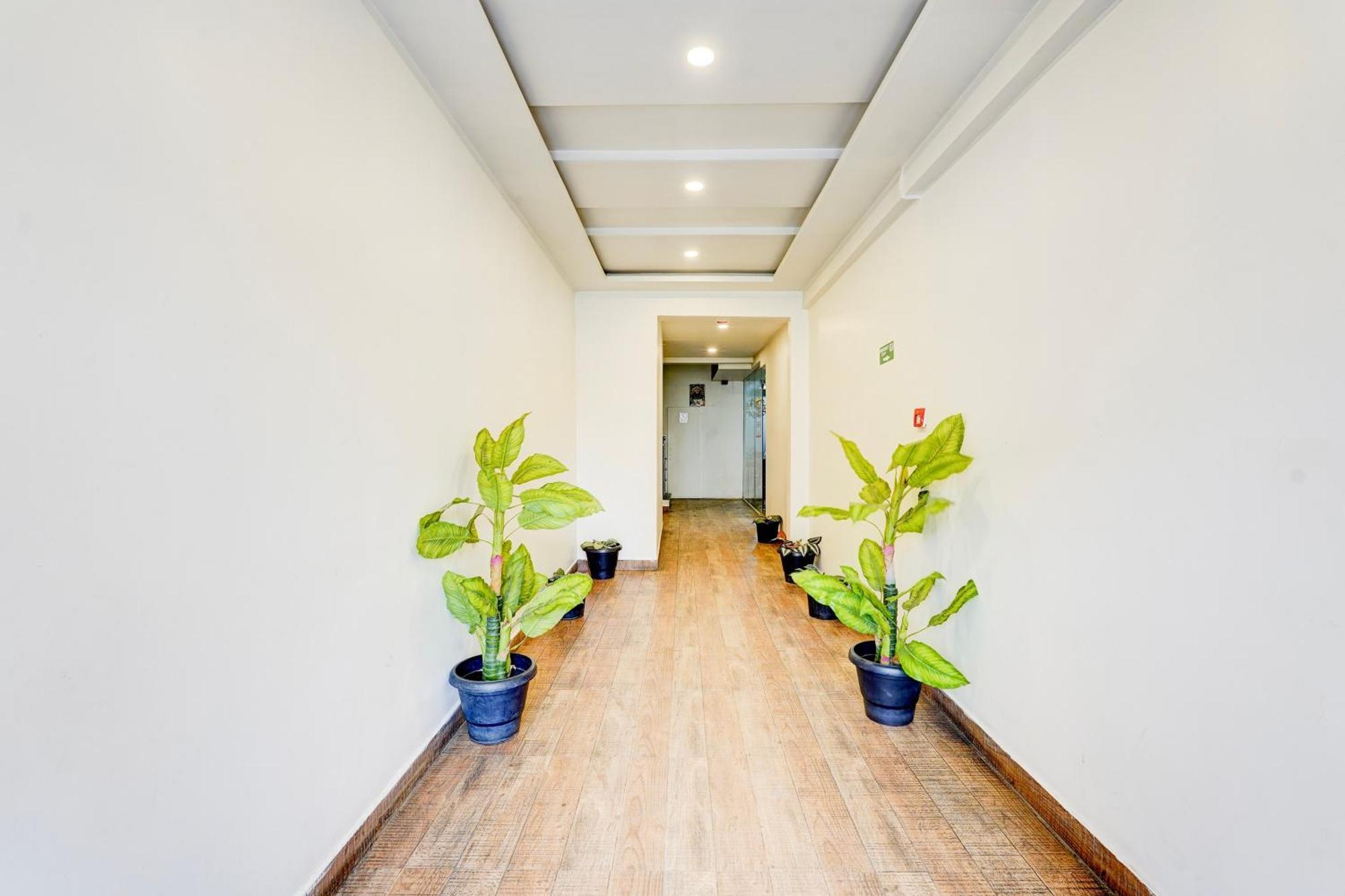Super Townhouse 4* Tirupati