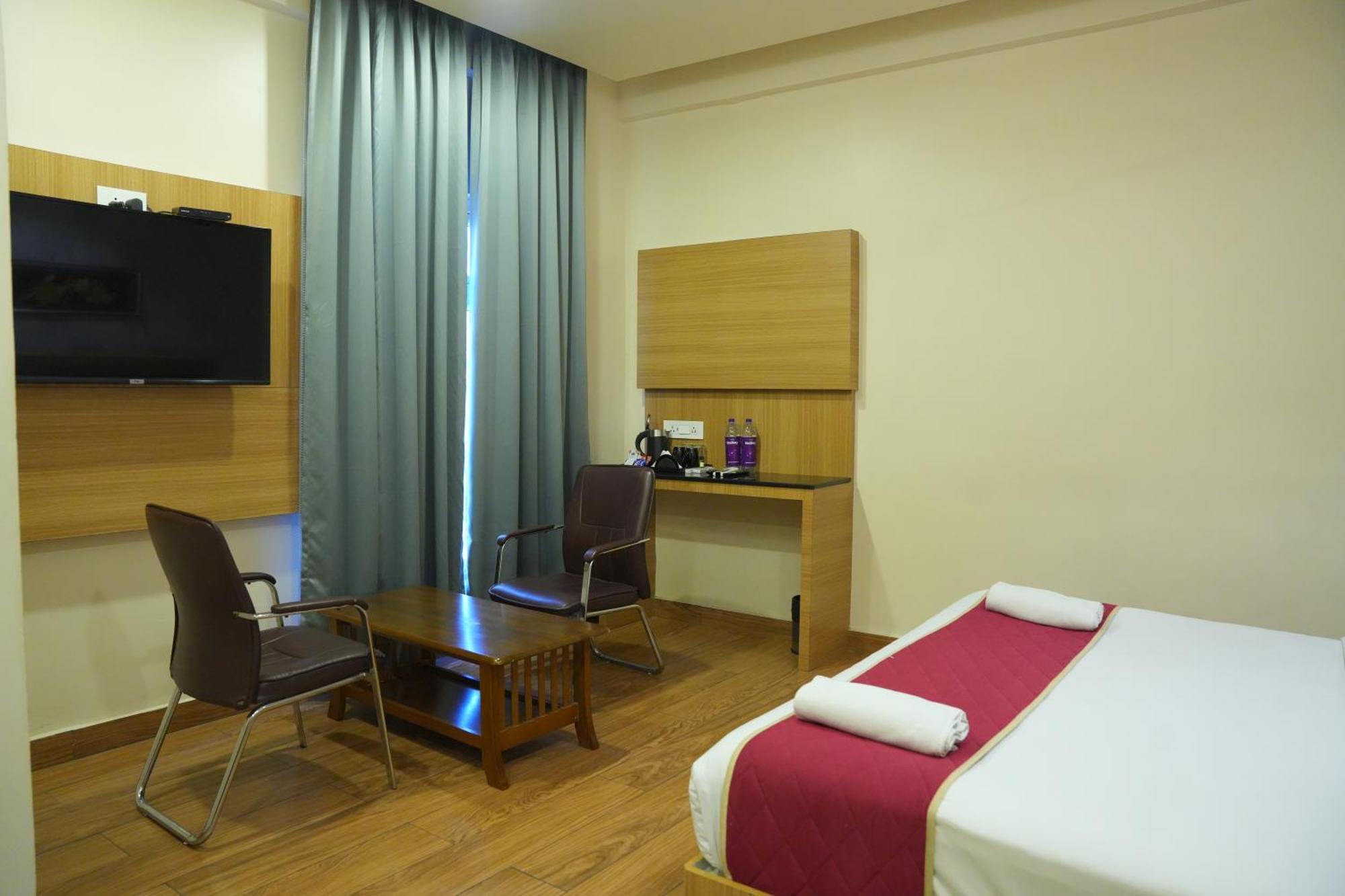 Kvp Golden Hotel