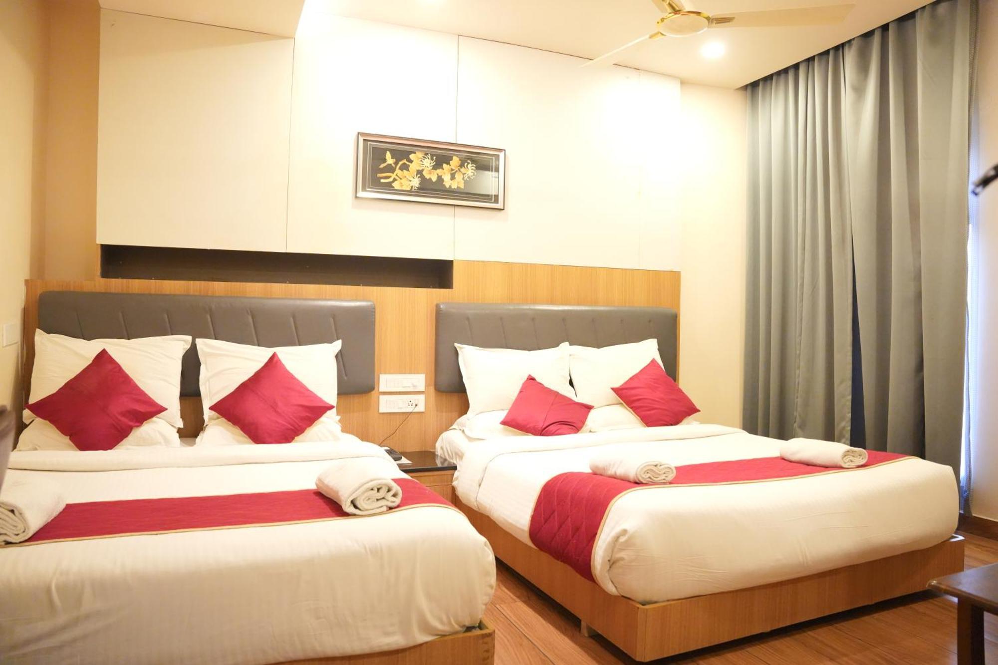 Kvp Golden Hotel 3*