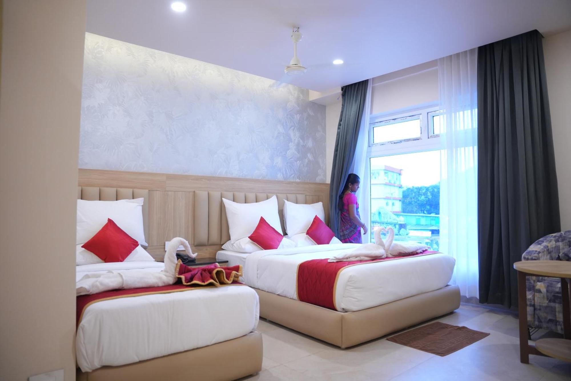Kvp Golden Hotel 3*
