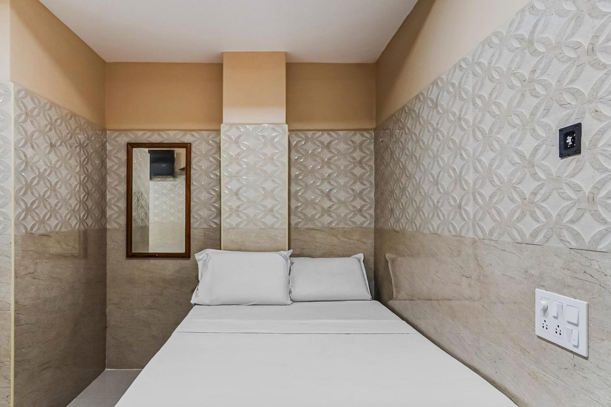 O Sree Vishnu Bhavan Hotel 4*