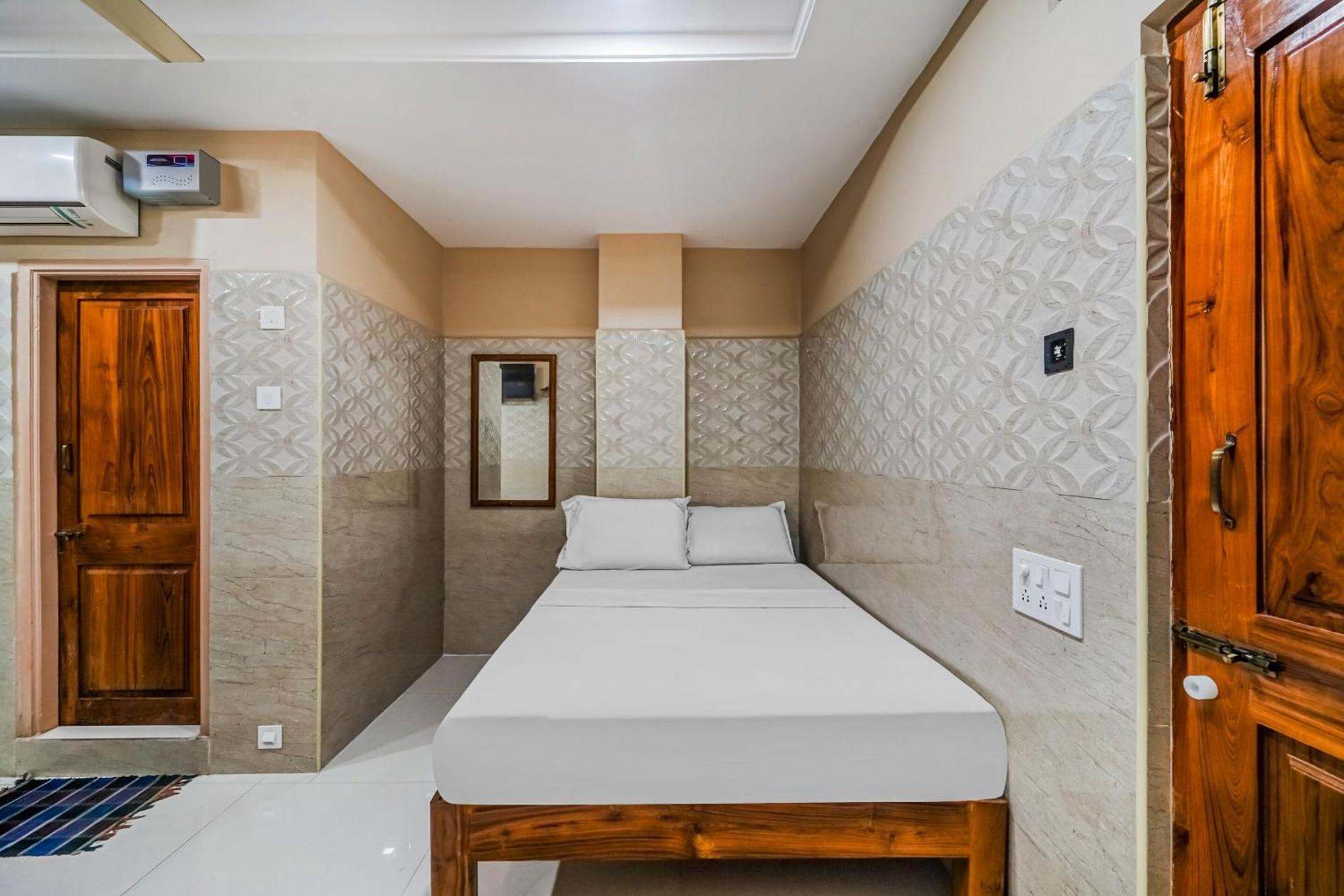 O Sree Vishnu Bhavan Hotel 4*