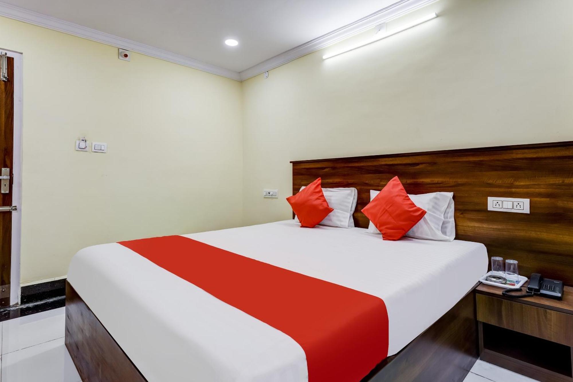 Collection O Srinivasa Residency Hotel 4*