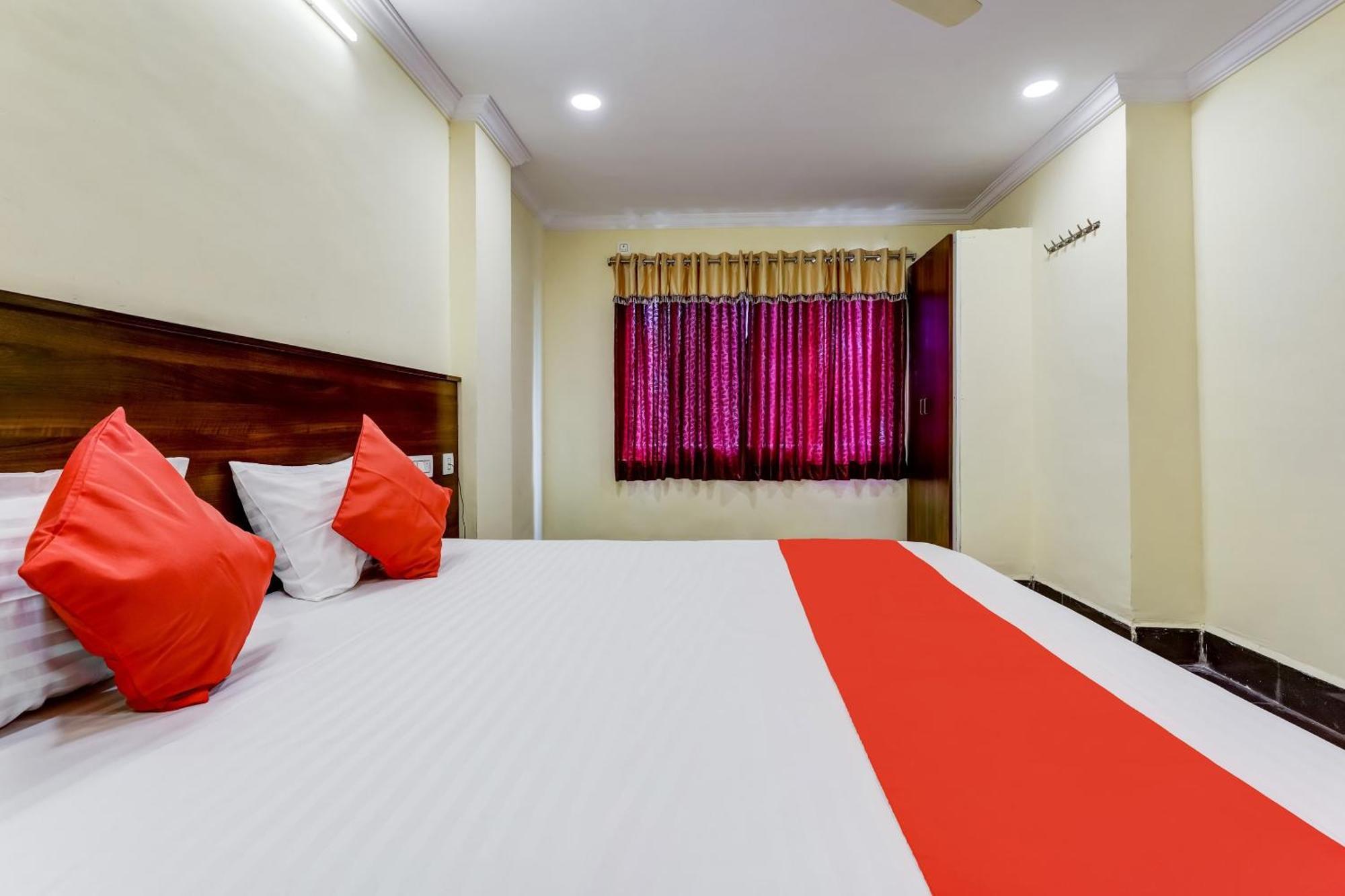 Collection O Srinivasa Residency