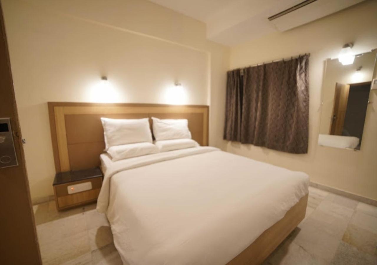Hotel Bhimas Deluxe 4*