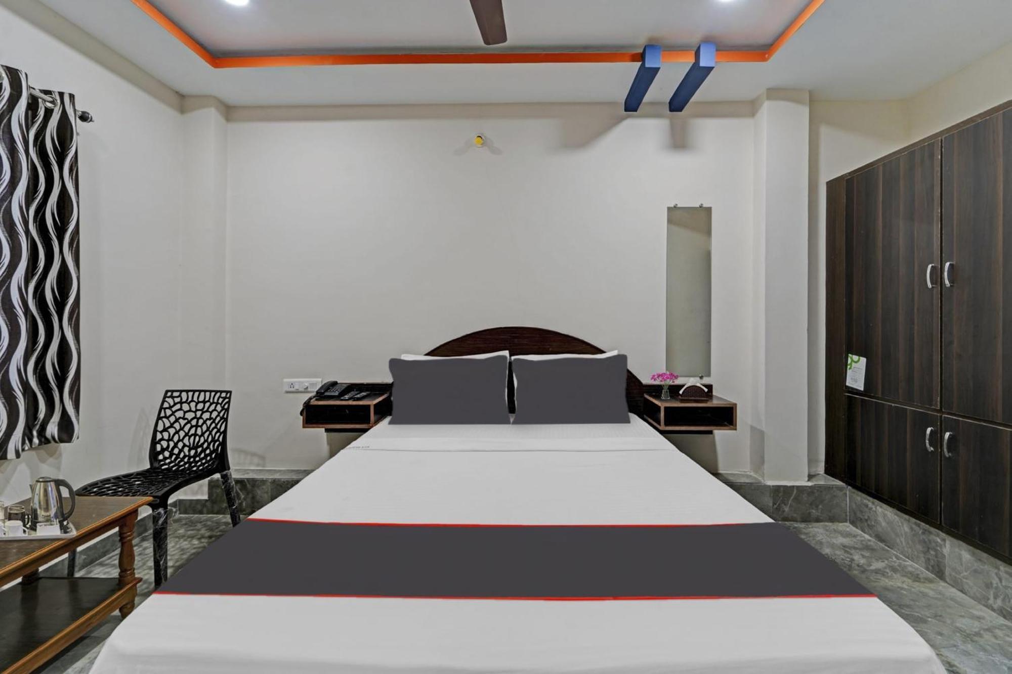 Hotel Capital O Lakshmi Residency Tirupati