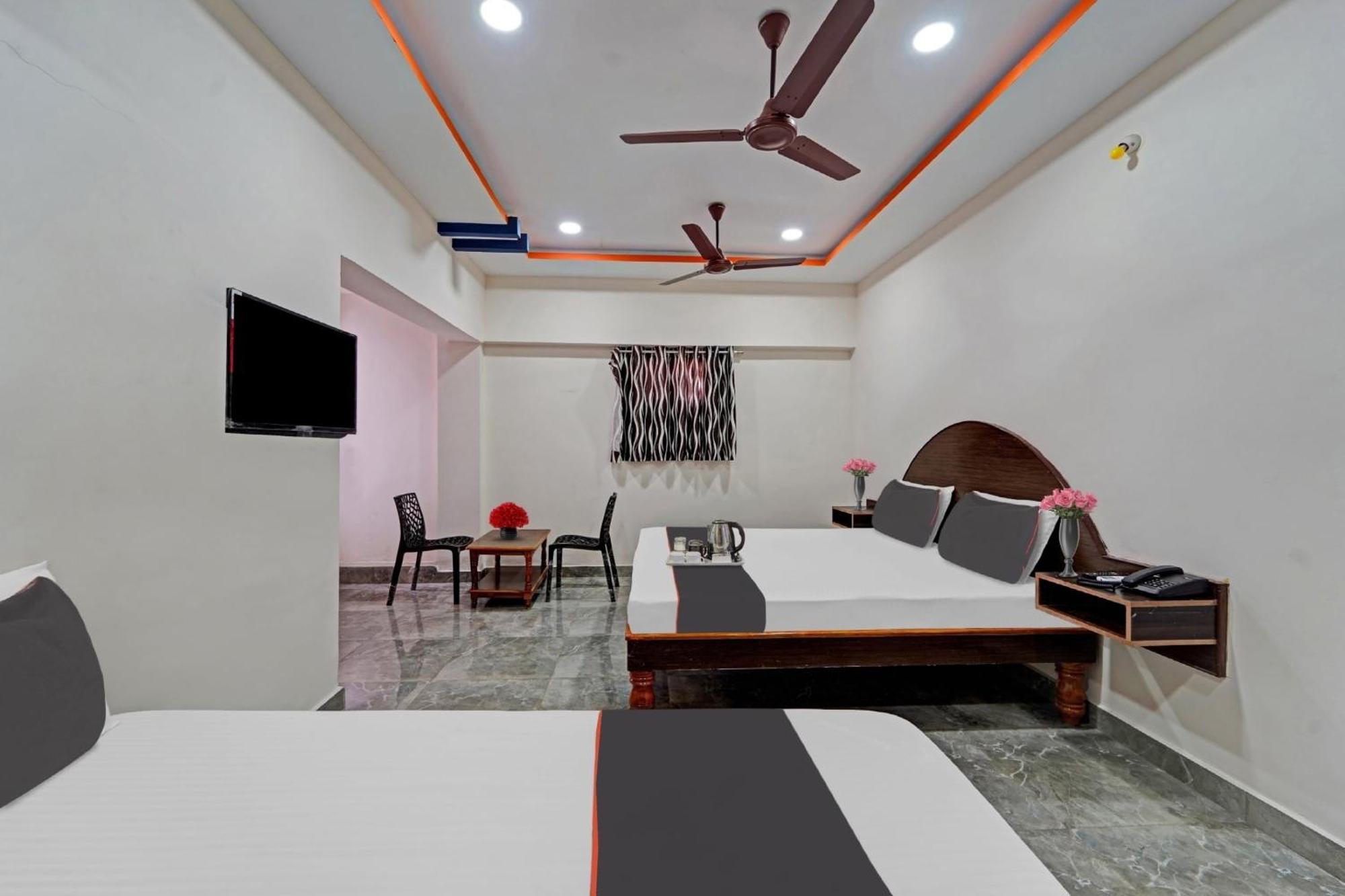Hotel Capital O Lakshmi Residency