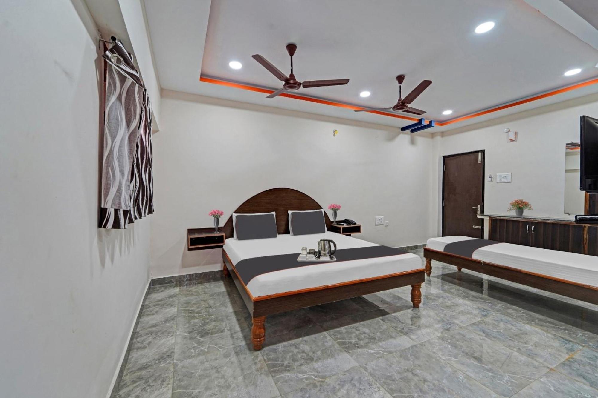 Hotel Capital O Lakshmi Residency Tirupati