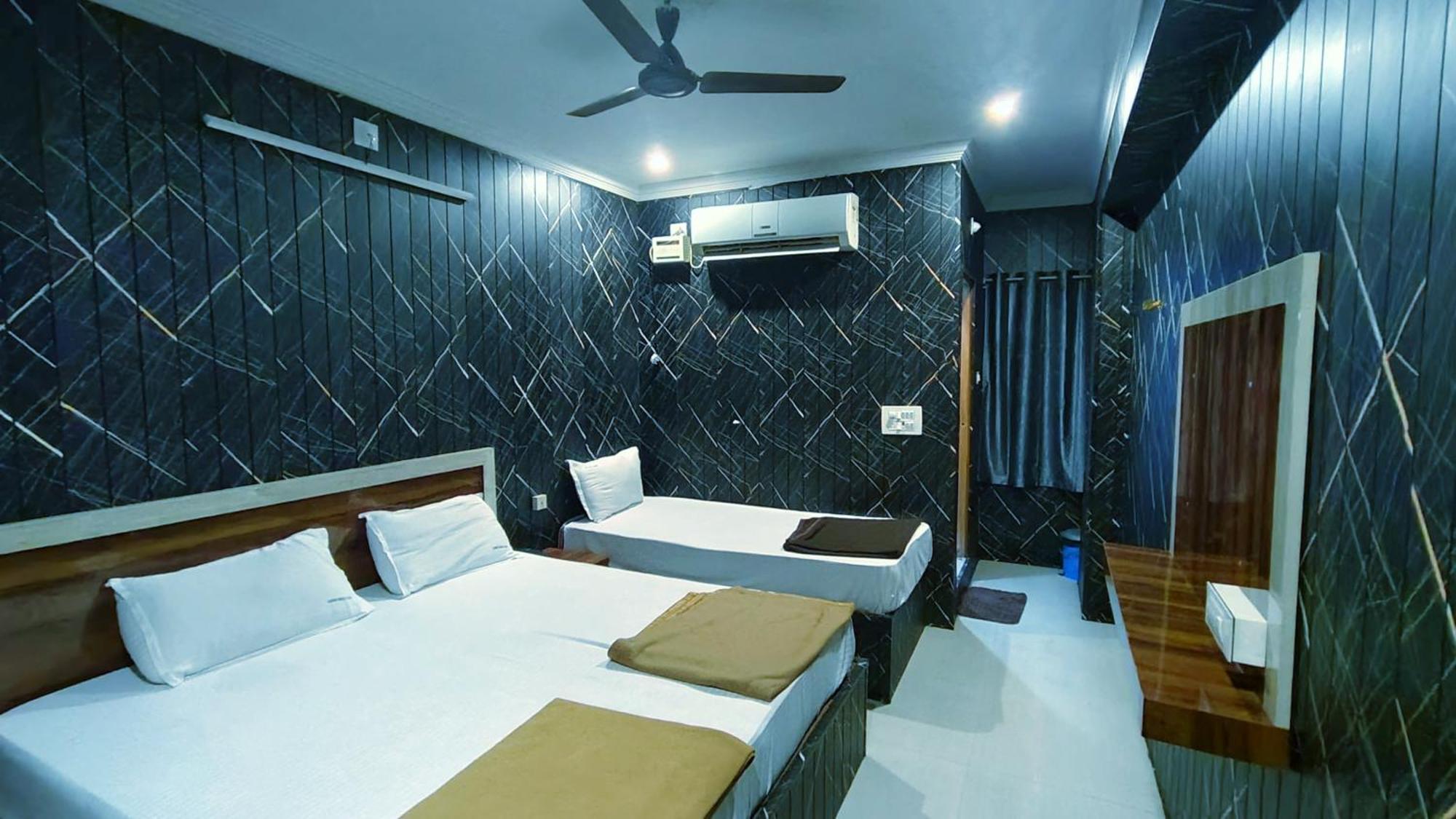 Lodge Govindh Heights