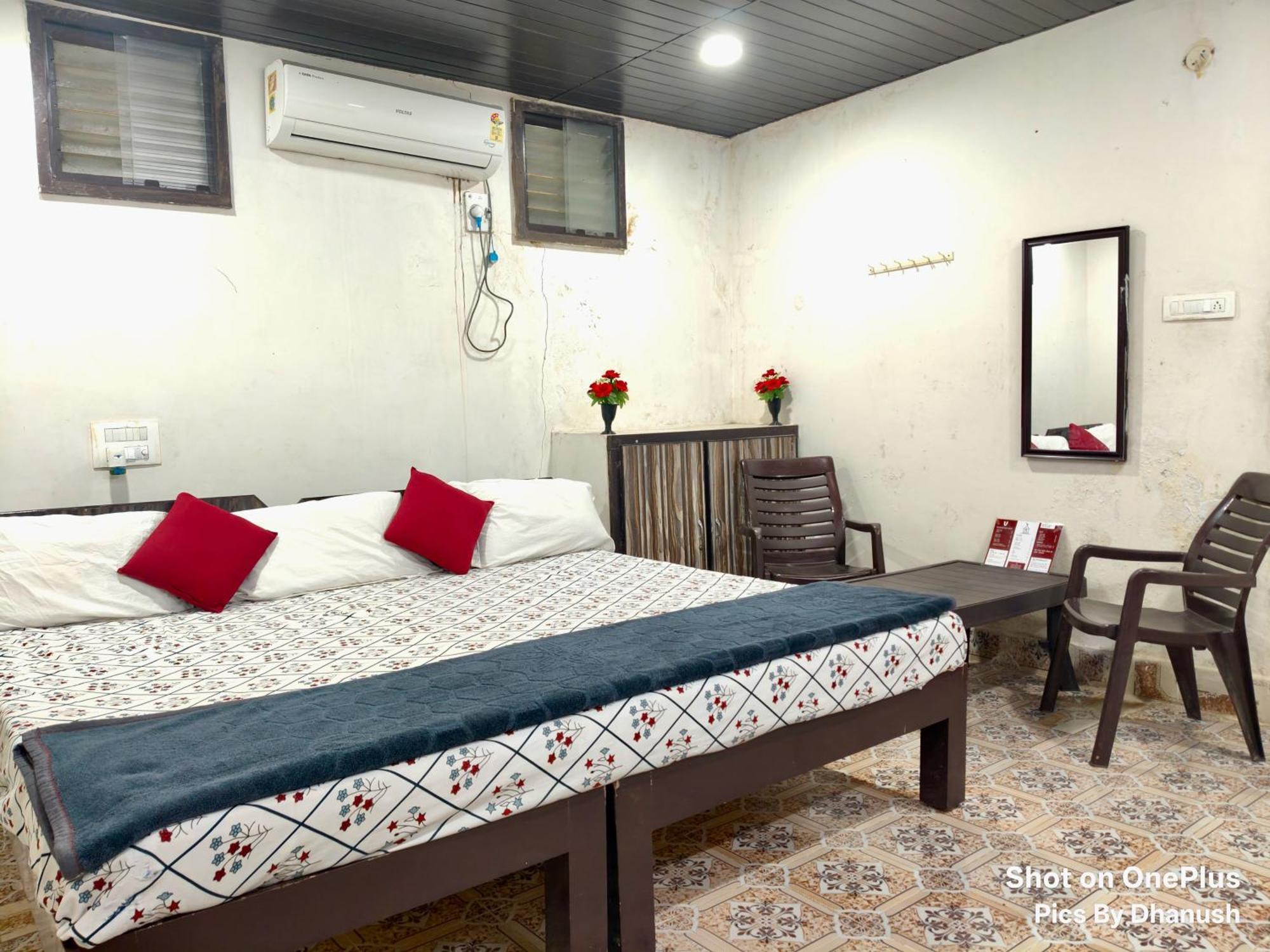 Annamaiah & - - Food Service Homestay Tirupati