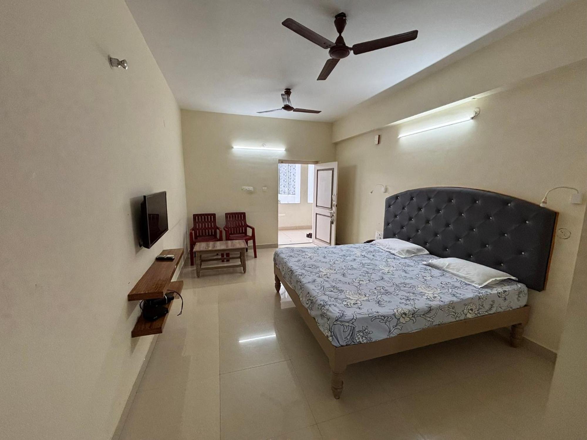 Srinivasa Hotel Tirupati