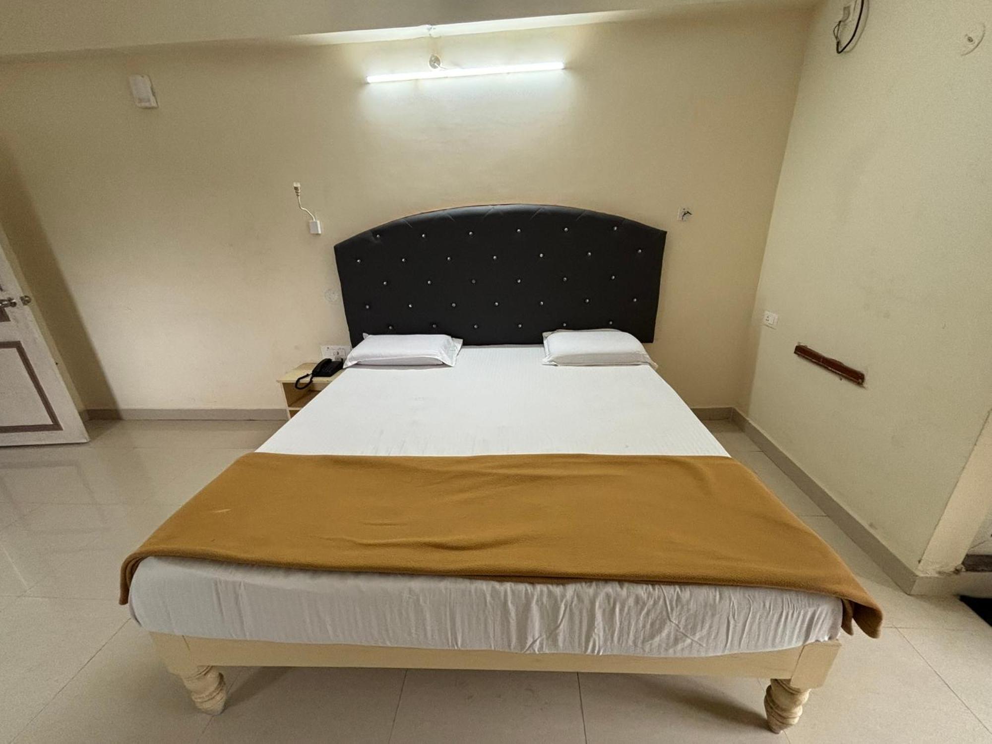 Hotel Srinivasa
