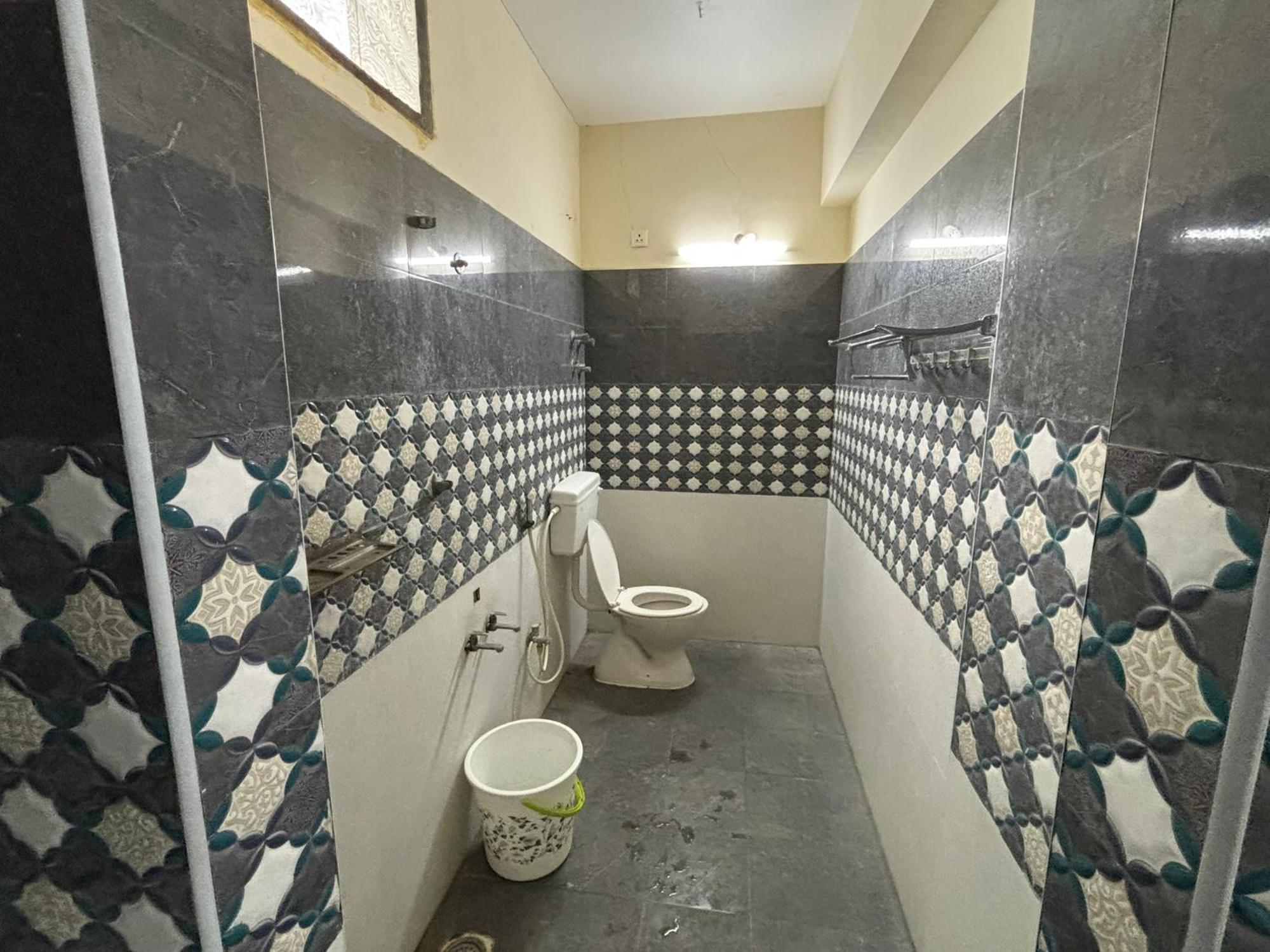 Srinivasa Hotel Tirupati