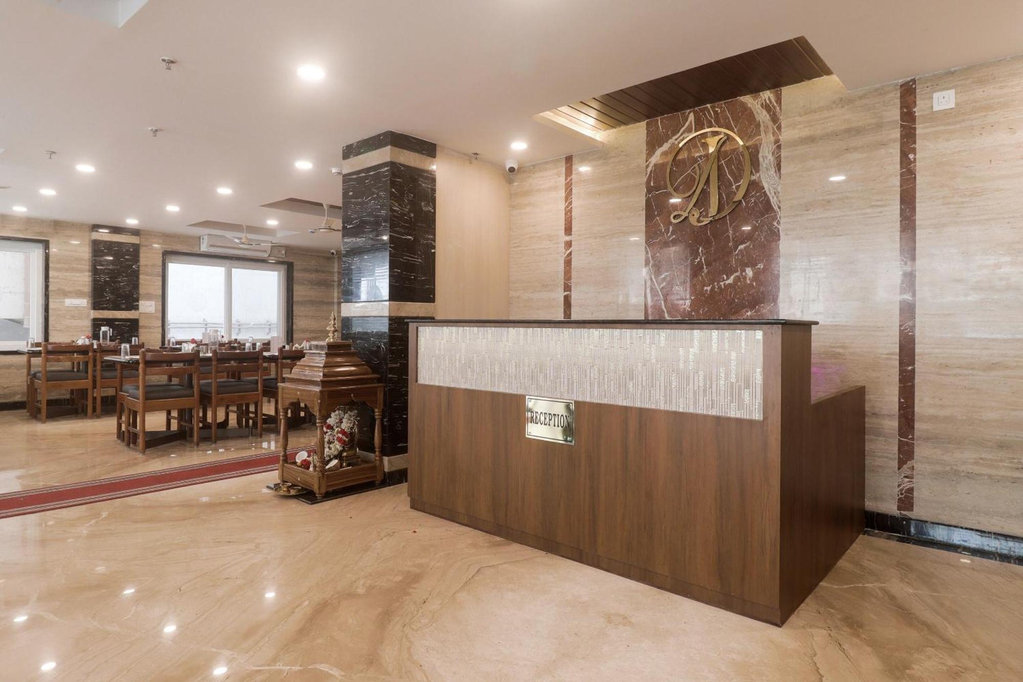 Oyo 84342 Dj Grand Hotel