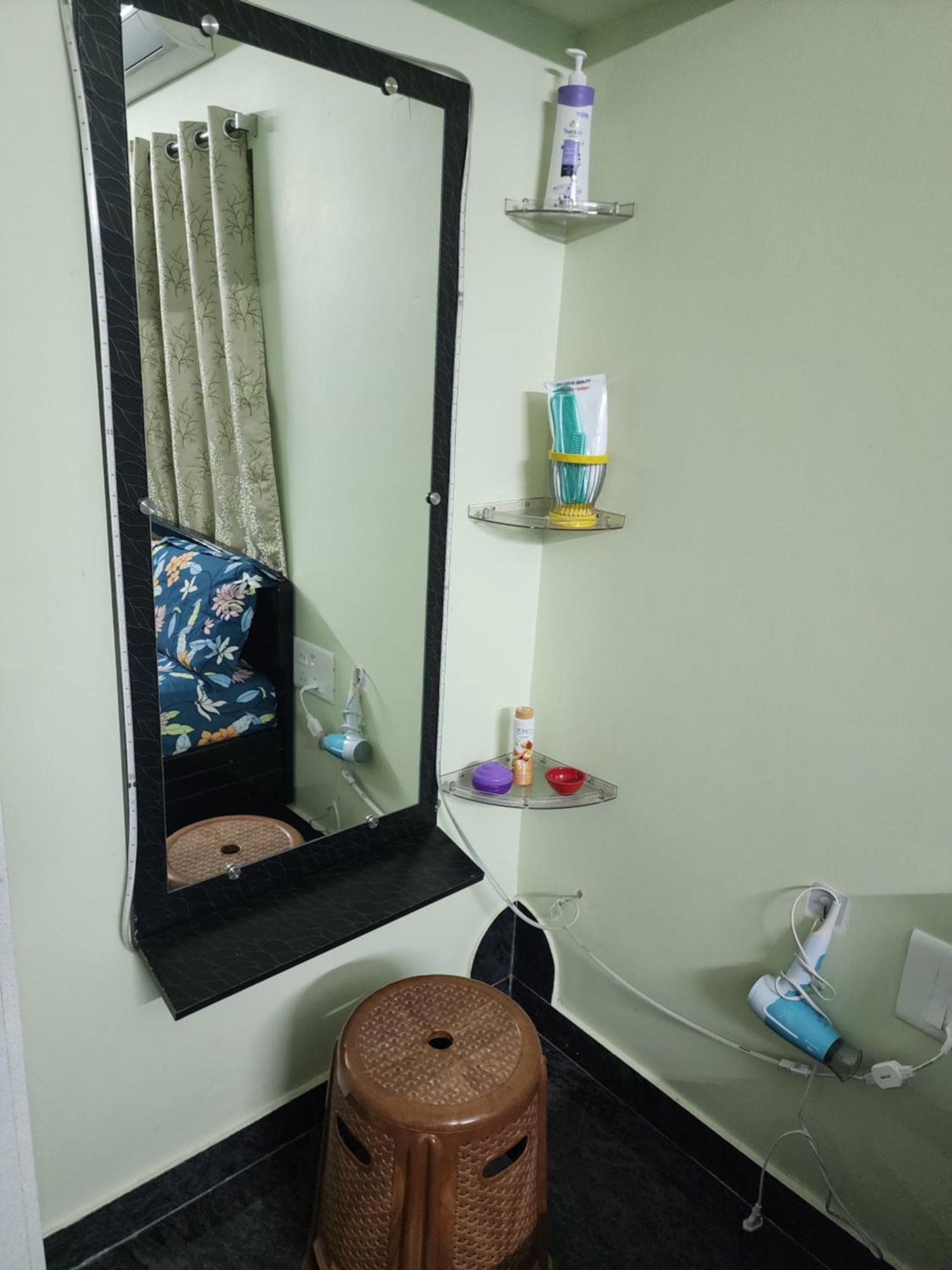 Sri Sakthi - Beyond The Expectations- 10 To 15 Minutes Drive From Railway Station And Bus Station 4* Tirupati