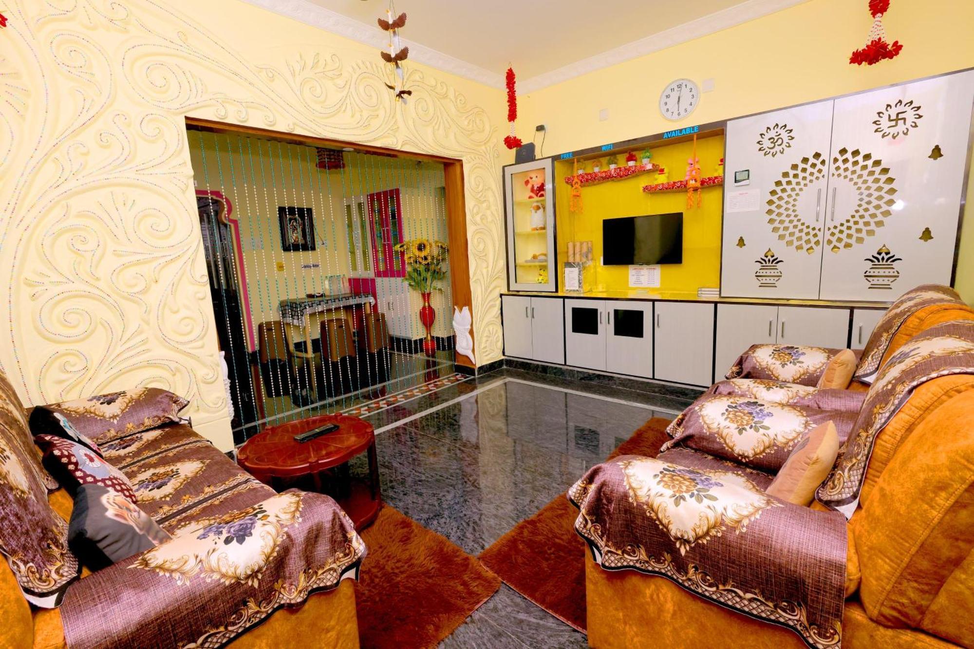 Sri Sakthi - Beyond The Expectations- 10 To 15 Minutes Drive From Railway Station And Bus Station 4* Tirupati