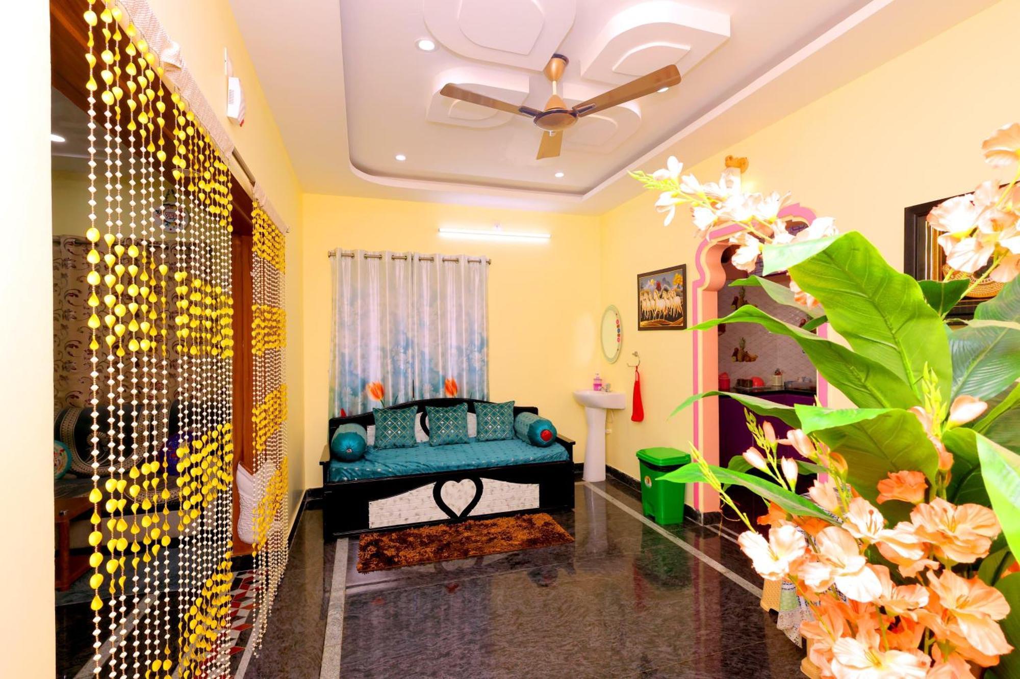 Sri Sakthi - Beyond The Expectations- 10 To 15 Minutes Drive From Railway Station And Bus Station 4* Tirupati
