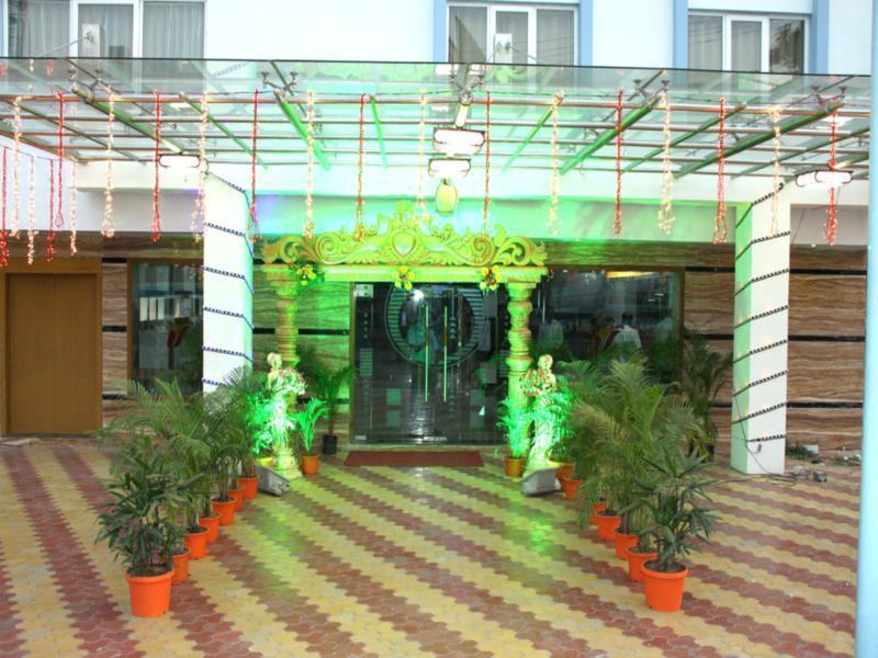 Udayee International Hotel 4*