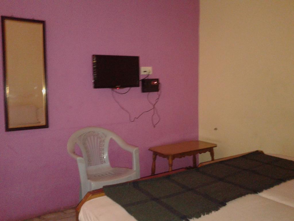 Lodge Noble Residency *