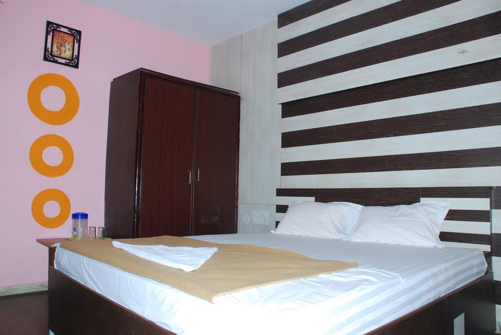 Jayalakshmi Residency 2*