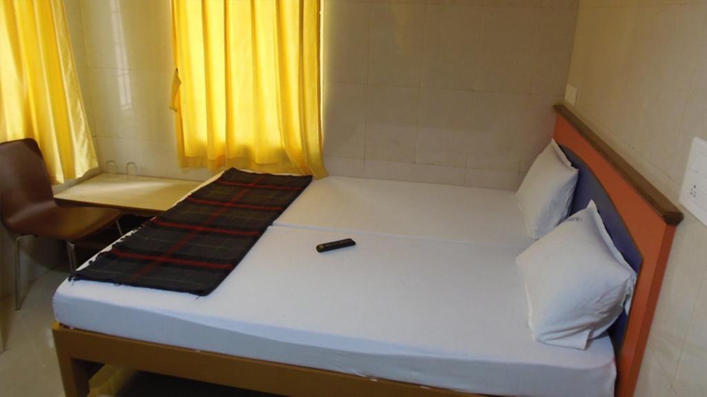 Kvr Deluxe Residency Lodge Tirupati