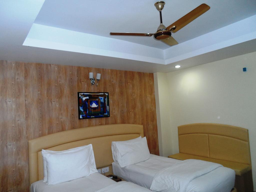 Hotel Kandy Plr Tirupati