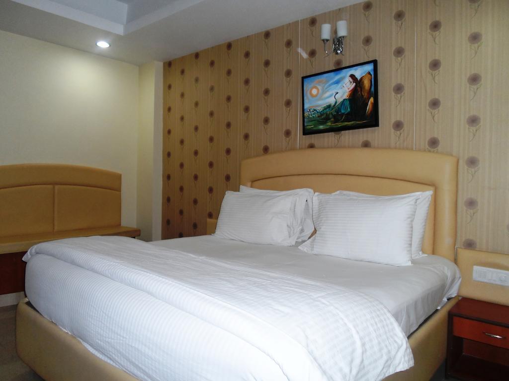 Hotel Kandy Plr Tirupati