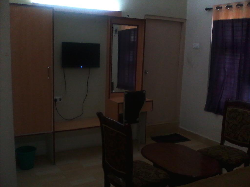 Hotel Pasuparthy Residency Tirupati