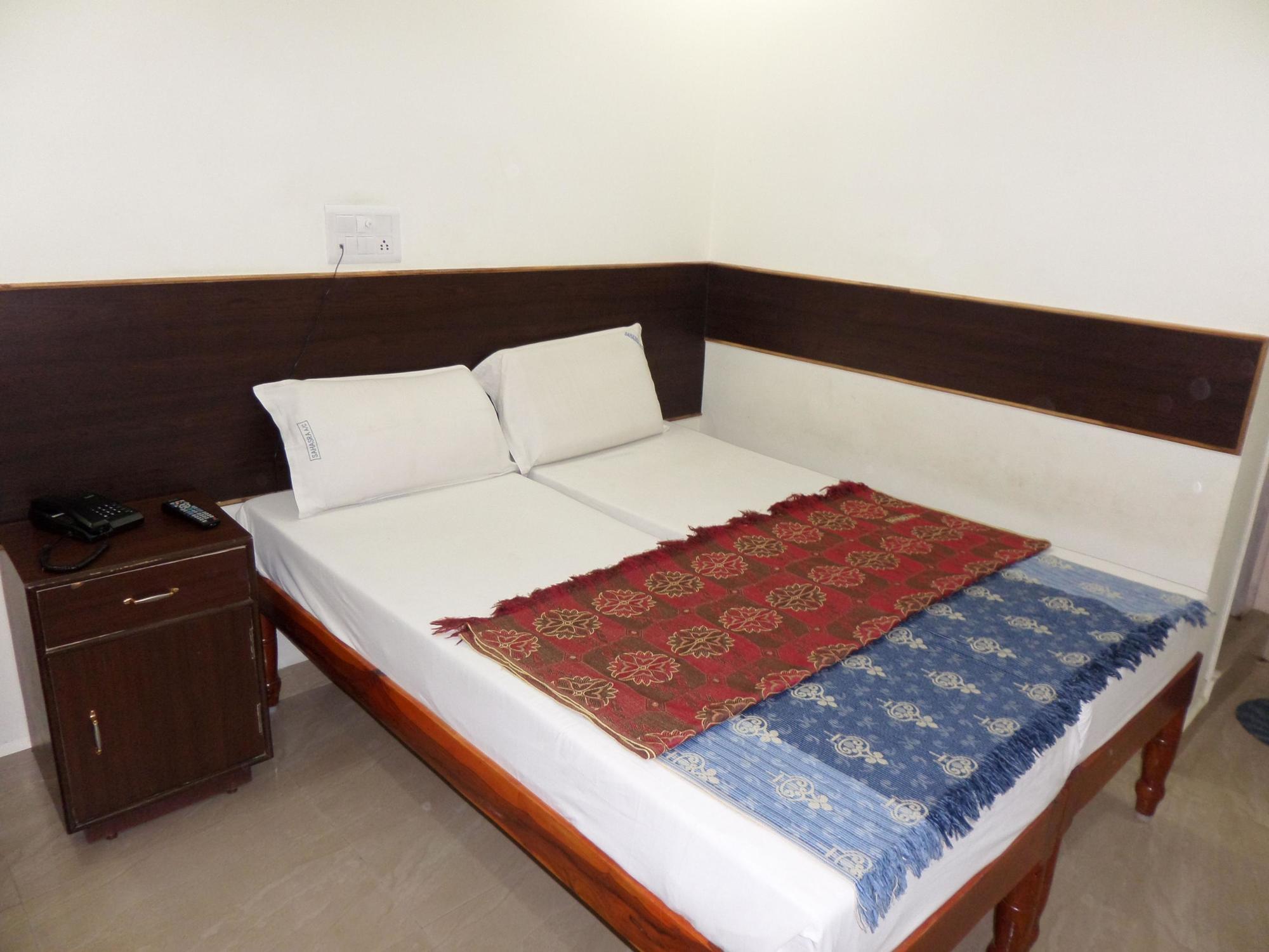 Lodge Sahasra Residency