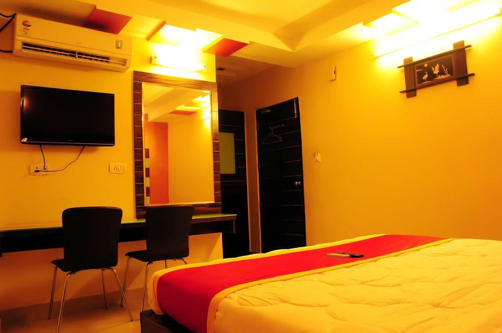 Oyo Srinivasam Annexe Hotel