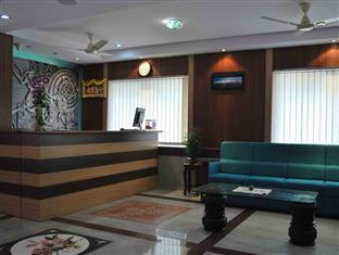 Hotel The Chakrie Residency *