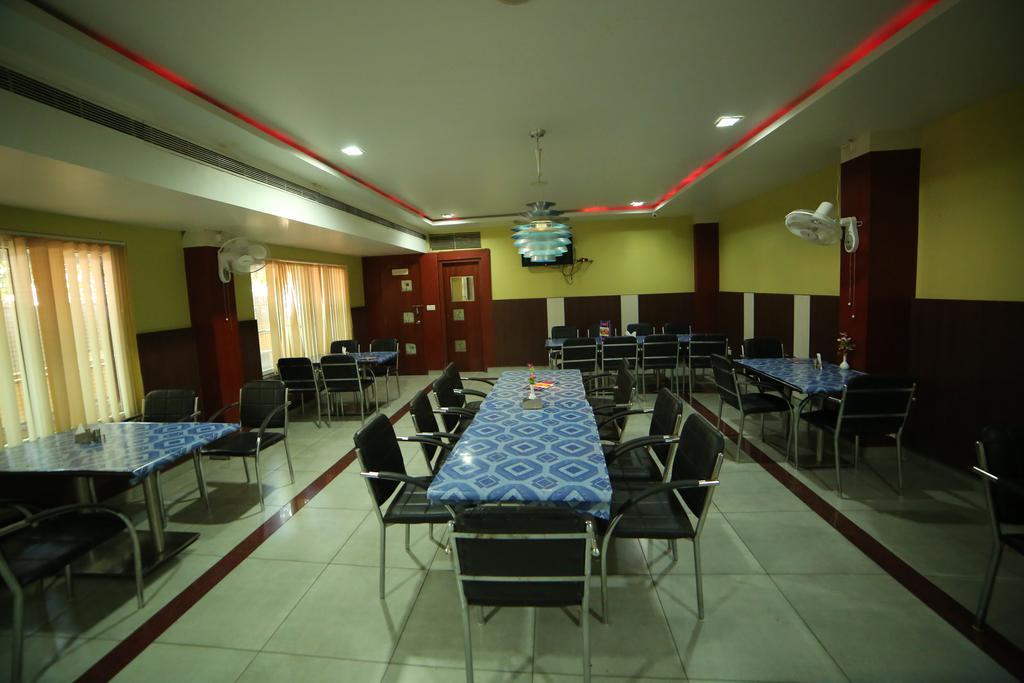 Hotel Kandy Plr Tirupati