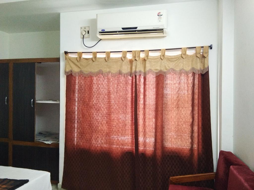 Hotel Poojith Residency *