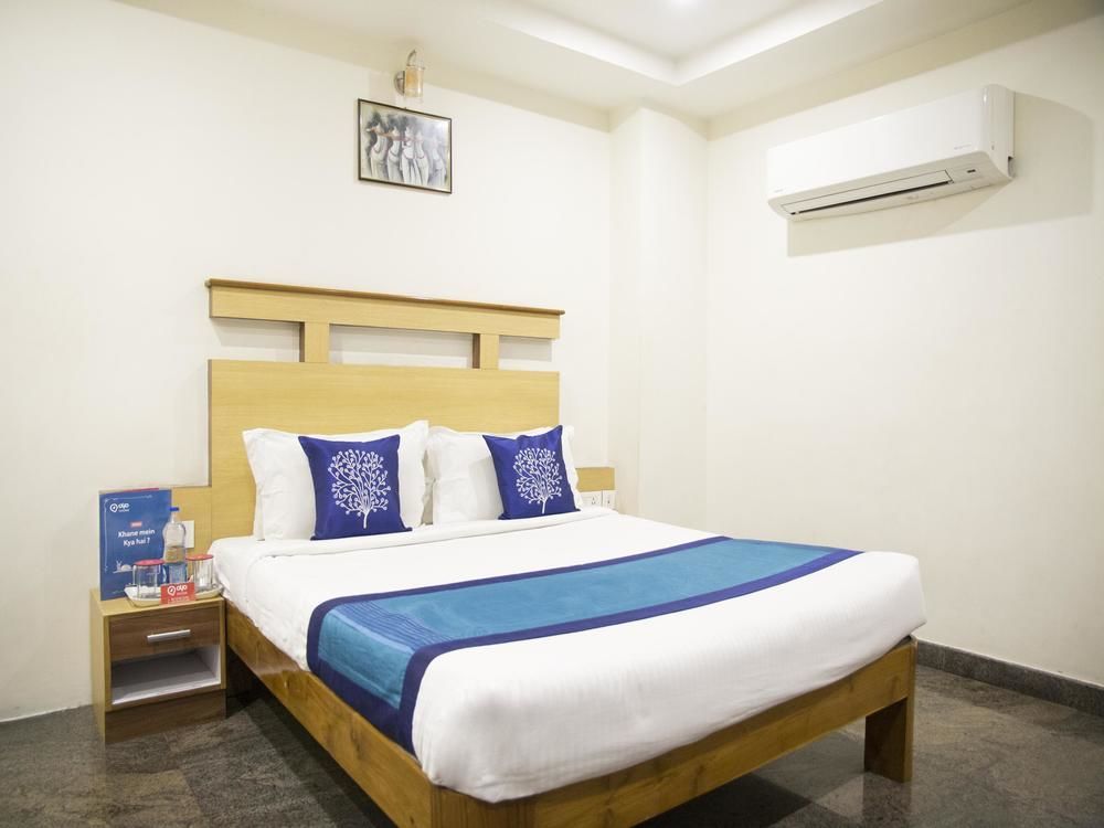 Oyo Srinivasam Complex 3*