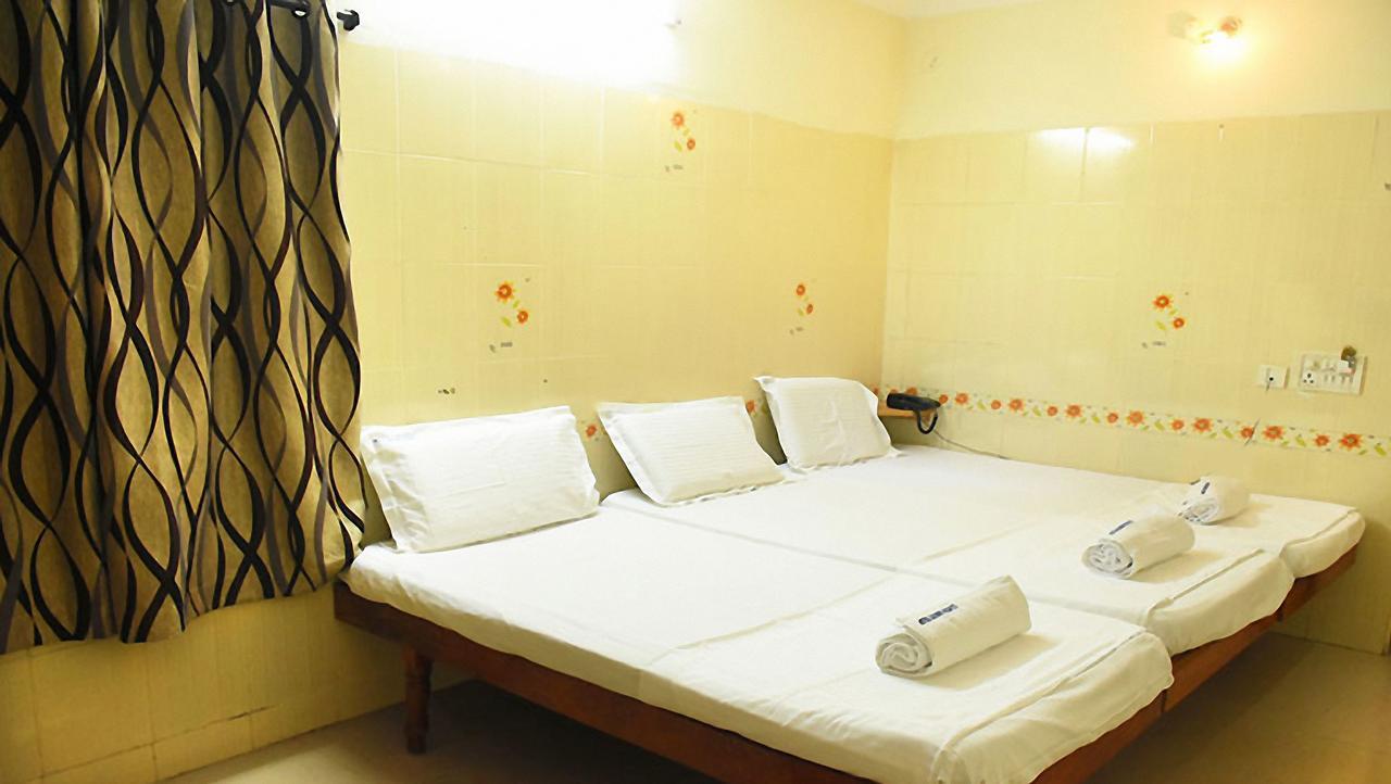 Hotel Govind Heights