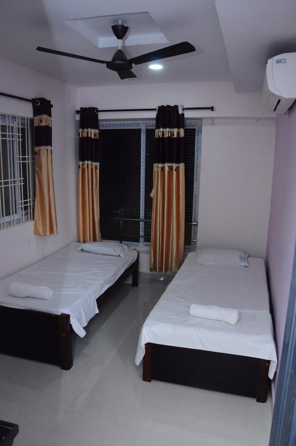 Lodge Sgs Residency