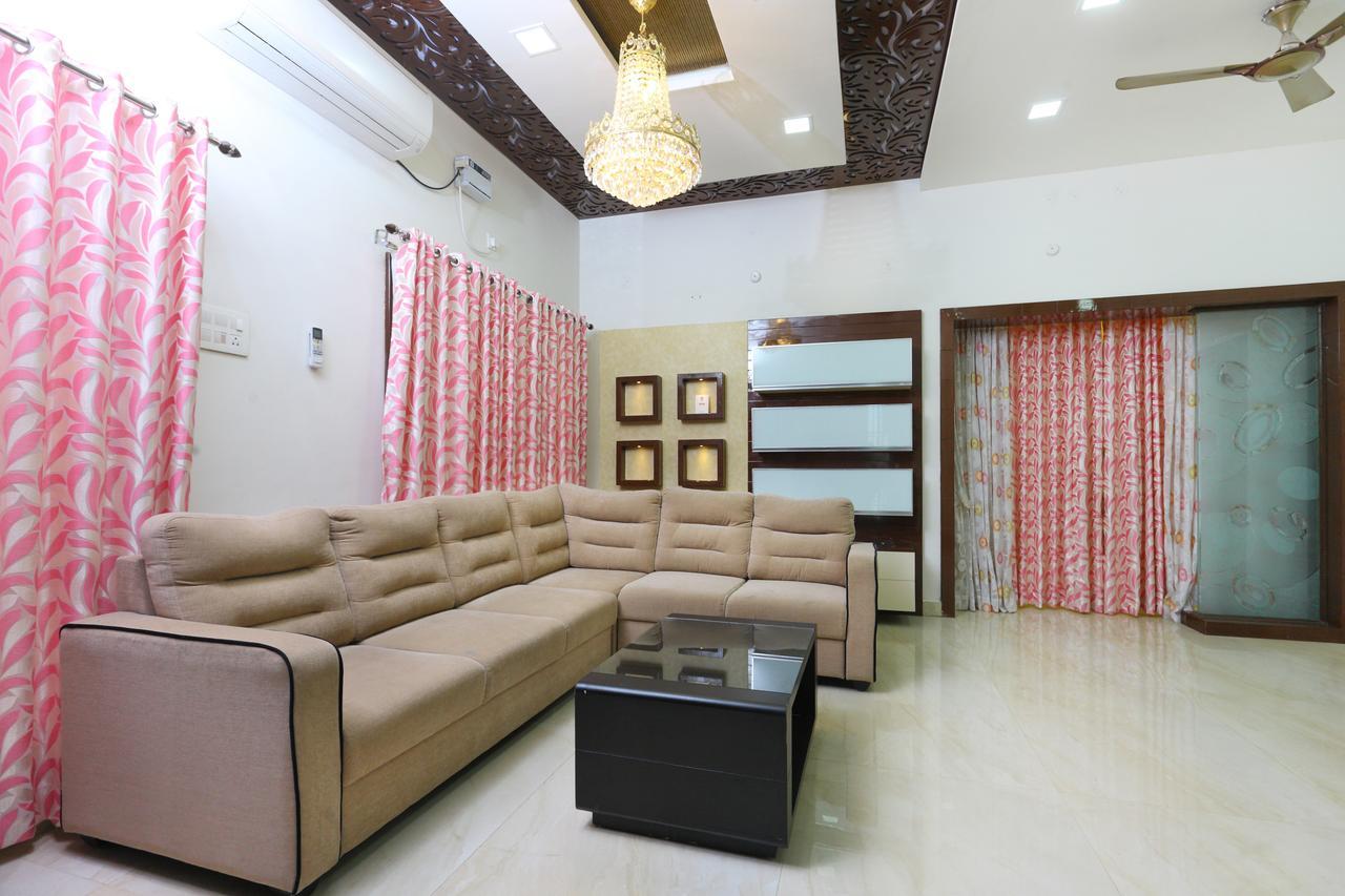 Hotel Oyo 10701 Moukthi Tirupati
