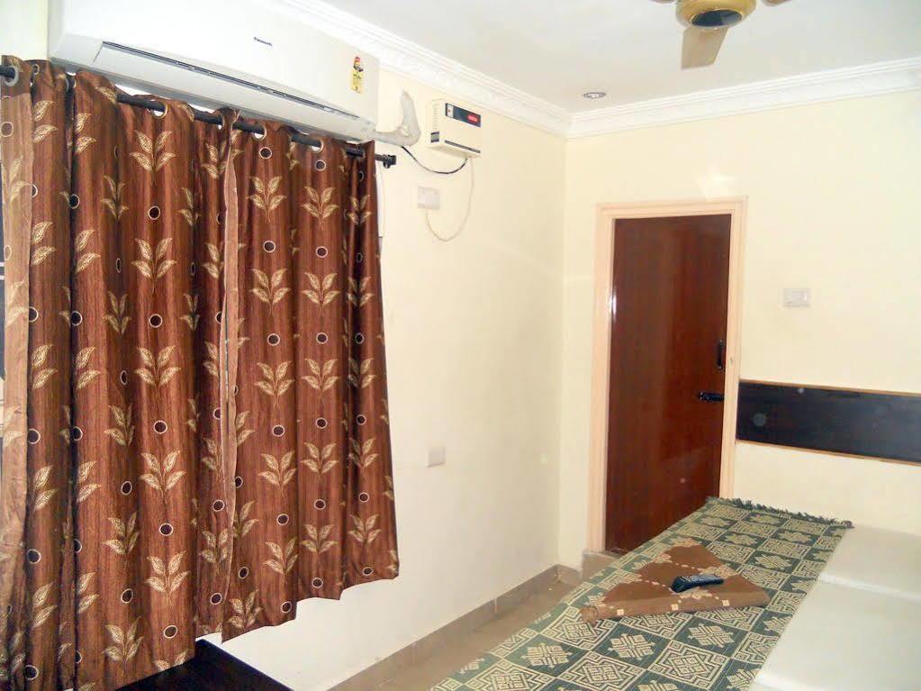 Lodge Sahasra Residency