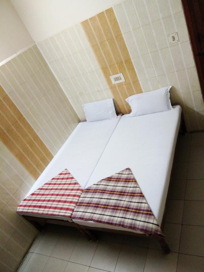 Lodge Sriram