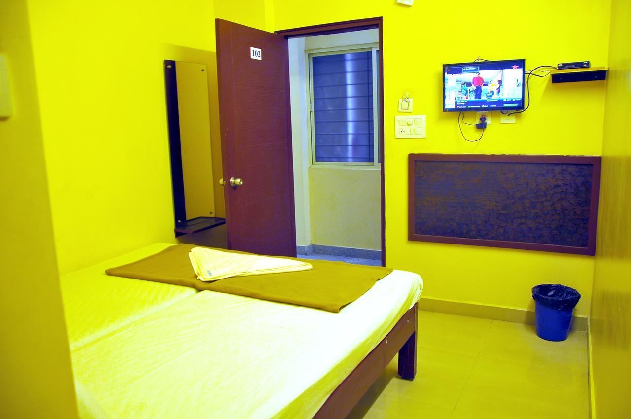 Hotel Ksr Grands *