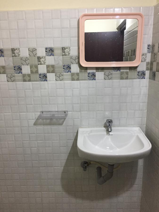 Nithin Krishna Hotel 3*