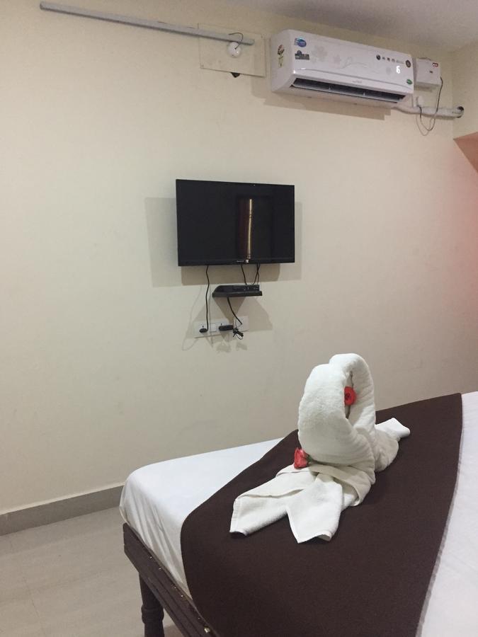 Nithin Krishna Hotel 3*