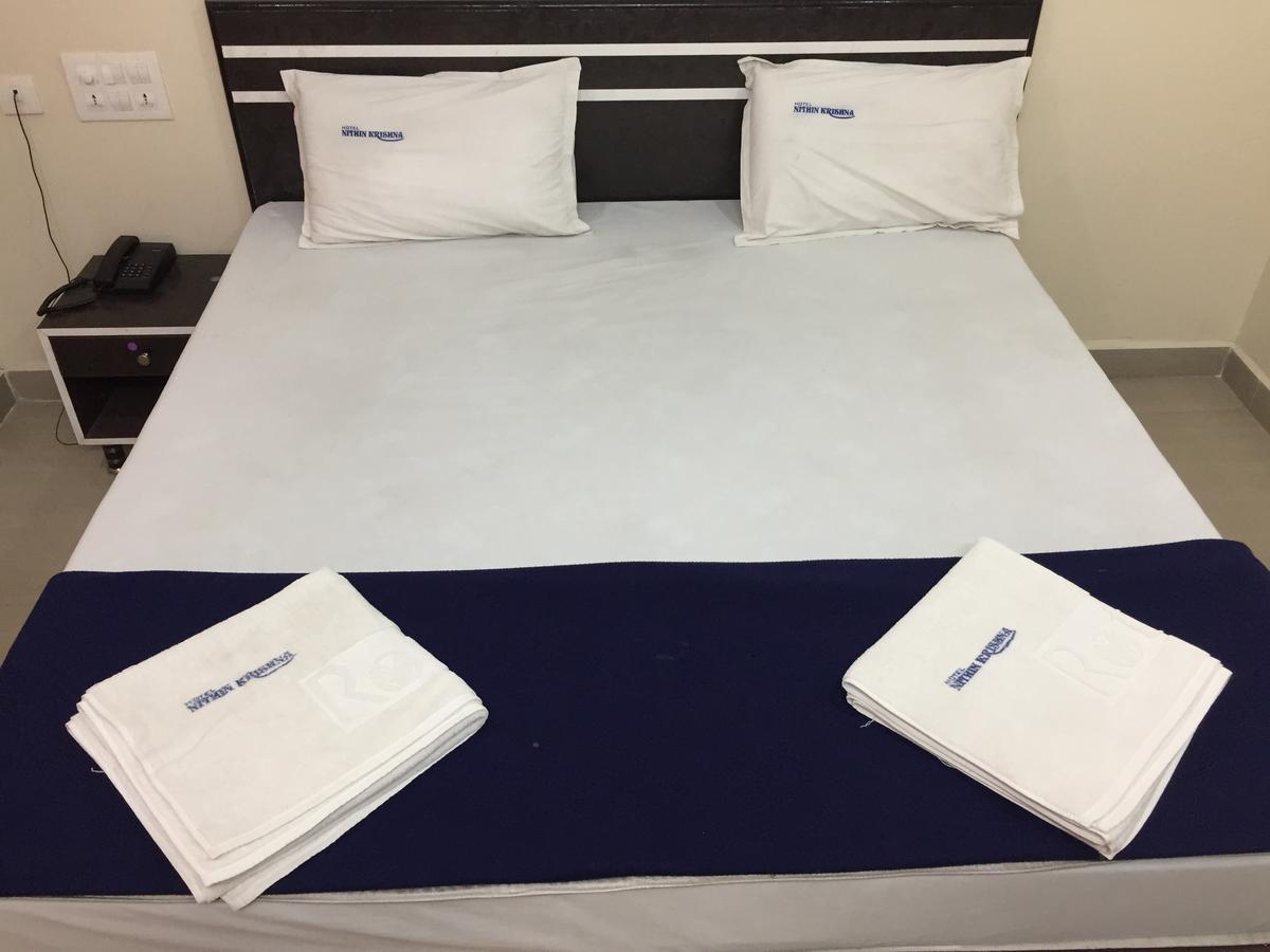 Nithin Krishna Hotel Tirupati