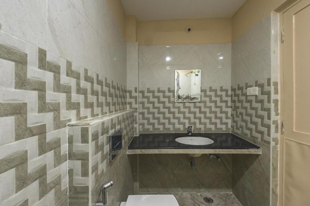 Hotel Kola Grand *