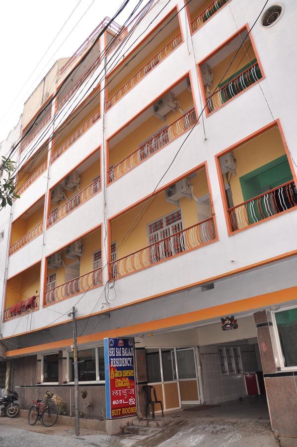 Lodge Sri Sai Balaji Residency *