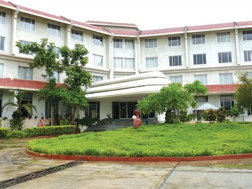 Hotel Ramee Guestline 3*