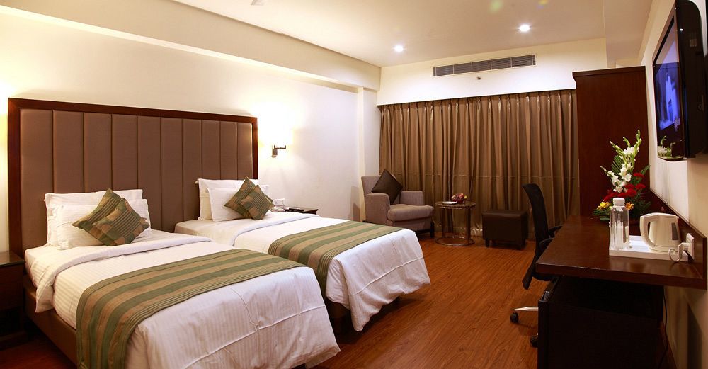 Hotel Minerva Grand 3*