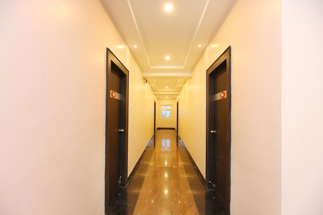 Hotel Oyo 15115 Ramcharan Residency Tirupati